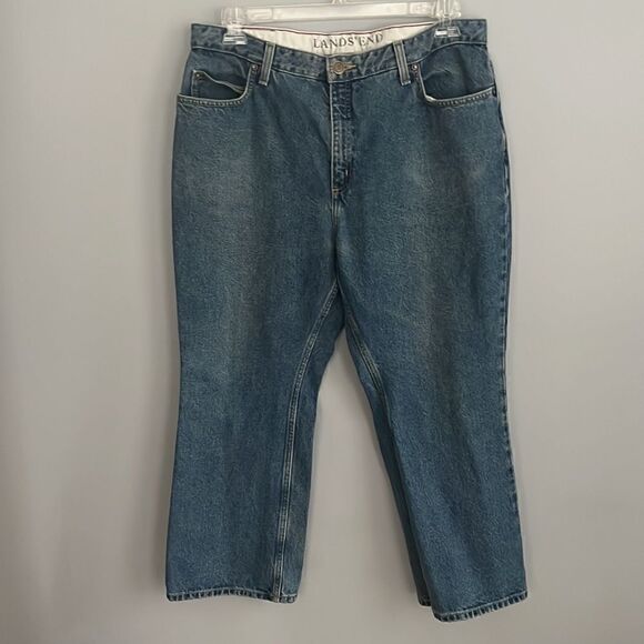 Lands’ End Women’s 16 Petite original fit traditional waist bootleg, jeans - Picture 9 of 10